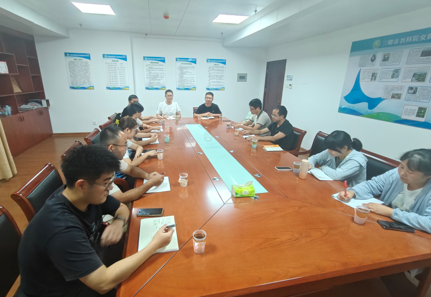 花卉所：舉辦科研與生物信息學(xué)座談交流會